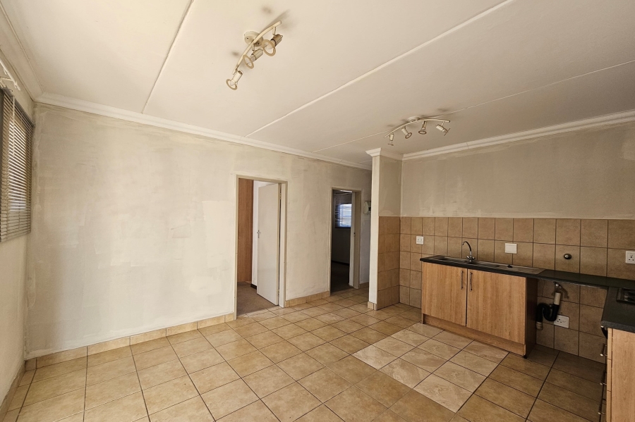 To Let 2 Bedroom Property for Rent in Geelhoutpark North West